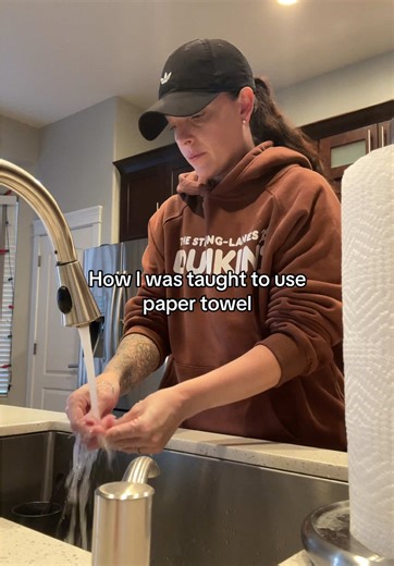 Effective Paper Towel Techniques for Home Cleaning