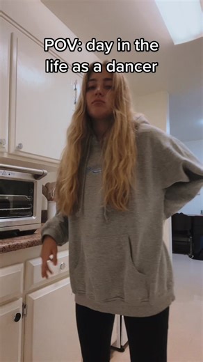 Im always cracking or popping something I swear…. Ill be in class and ill get up from my seat and everything pops😭 #dancerscanrelate #relatable #atheltes #popping #dancethings #dancer #dance #alwayssomething #dancetok #targetedaudience ##dancelife##danceaudience##dancethings##dancefyp