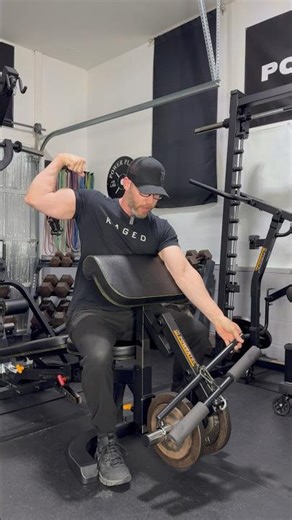 The Atlas Bar and Powertec Bicep Preacher Curl #homegym #garagegym #powertec