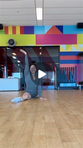 TAYLOR | CALISTHENICS & MOBILITY on Instagram: "Nothing sweeter than hitting your handstand sequence 🙊🫶🏼 1 day a week I leave for “handstand play”. Trying out different sequences & incorporating new transitions + strength skills 🫶🏼✨ Full fit: @vqfit | code: littlet to save #handstands #handstand #strength #motivation #reels #explorepage #trending #ifbb #ifbbpro"