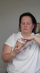 How to get the perfect gel cast: “1️⃣. Evenly distribute product: Glaze rake, from root to tip 2️⃣. Brush products through: This helps to evenly distribute, smooth frizz, and create curl clupms 3️⃣. Scrunch product in: This will help work product into the hair and encourage definition 4️⃣. Wet plop: allows time for your product to adhere to your hair, enhances definition & hydration. Only do this for 1-2 mins max 5️⃣. Microplop: This efficiently removes excess water with less frizz and more curl