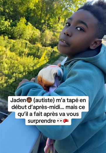Discussion après crise avec enfant autiste : comment gérer un coup et une excuse