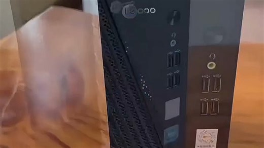 联想来酷Lecoo商务台式电脑主机，高效处理多任务，稳定运行办公软件，适合日常职场使用，提升工作效率。