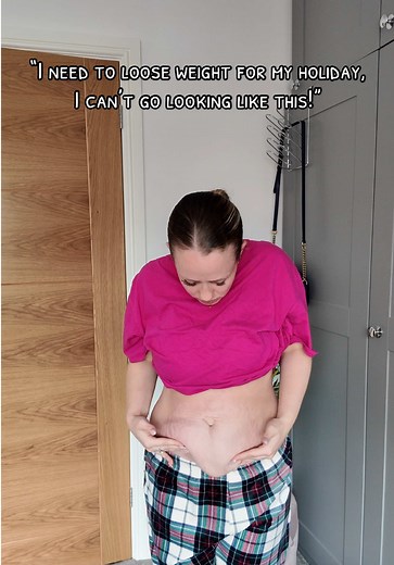 WE DON’T NEED TO CHANGE TO BE SUMMER READY 📢 We wear clothing that flatters our new bodies, instead of chasing the clothing that doesn’t fit the same as it used to ❤️ #csection #csectionmom #csectionmama #csectionscar #csectionoverhang #mumlife #relatablemom #honestmotherhood
