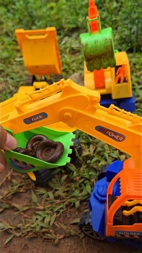 Best Rc Excavator Digging Several Millipedes #millipede #insects #rc #shorts