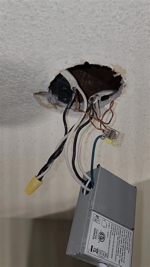 HIDDEN JUNCTION BOXES: A CODE VIOLATION YOU CAN'T SEE ⚠️ This is one of the most dangerous things I find during inspections. A junction box is where electrical wires connect. By code, every junction box MUST be accessible—meaning you can reach it without removing drywall or insulation. When a box is buried behind drywall, it's a fire and shock hazard waiting to happen. WHY IT'S DANGEROUS: 🔴 Heat buildup inside the box (no ventilation) 🔴 Loose connections corrode over time 🔴 If there's a probl