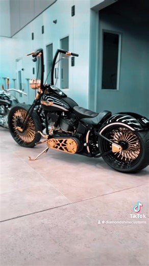 #HD #LiveToRide #harleydavidsonlifestyle #Diamomdshinebikedetailing #DiamondShineCustoms #DSBC #harleydavidson #GangsterBike