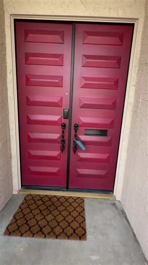 A rare find in Sandpiper’s exclusive Circle 17. Just 10 residences surrounding the pool, this spacious 3 bed / 3 bath condo offers true indoor-outdoor desert living. Poolside patios, a private mountain-view courtyard, soaring ceilings, walls of glass, and a beautifully upgraded kitchen that blends vintage charm with modern finishes. Owned solar battery backup, two garage spaces, and steps from El Paseo dining, shopping, and trails. 72229 El Paseo, #1715, Palm Desert, CA #palmdesert #palmspringsr