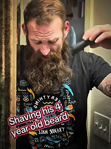 Song: VOCE NA MIRA JUMPSTYLE | Best reaction to the beard shaving 💀 #beard #react #shaving #fypシ゚