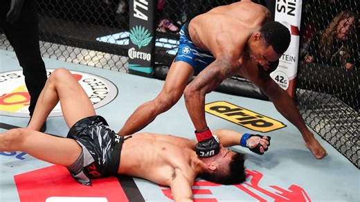 Fighter knocked out cold in sickening UFC powerbomb