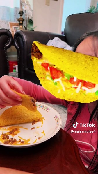 I received this taco shell for free from Influenster #influenster and Taco Bell #tacobell in exchange for a honest review. My lil sis really loves and enjoys these taco shell! # follow me for more … #influenster #tacobell