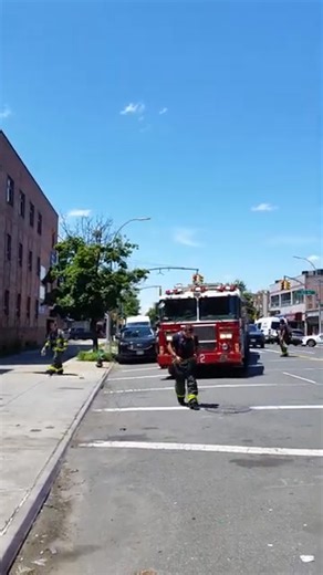 FDNY THE HULK Tower Ladder 172 Awesome Rig Brooklyn NYC shorts fdny firetrucks firefighters | WestCoast Fire Media