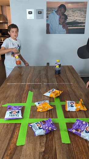 Bottle Flip Pop Corn Tic Tac Toe! ❌⭕🌽 #games #funtime #bottleflip #tictactoe | Familyfuniq