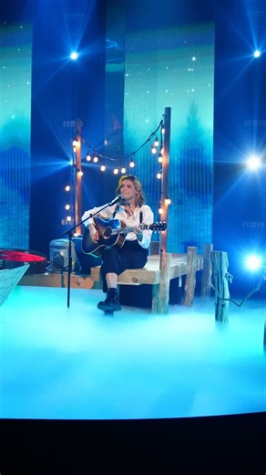 Sara Dufour nous a touchés droit au coeur avec sa reprise de « Je Pars à l'autre bout du monde ». 💭⛵️ Quelle note lui auriez-vous donnée? ✨ Pour voir la performance complète 👉🏼 linktr.ee/emissionzenith 📺 La FINALE de Zénith, le 27 mars en direct dès 20h sur ICI TÉLÉ et ICI Tou.tv | Émission Zénith