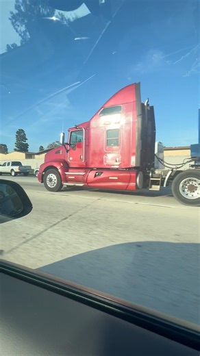 Red Kenworth T660 Sleeper Truck
