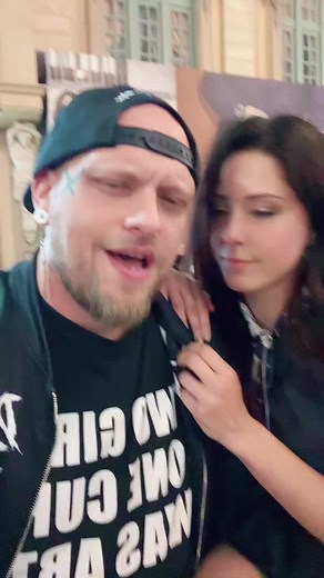 It’s all about compromise 🤣 @Colleen 😉🤤🌊 . #dating #relationship #friends #vine #charlieclassic