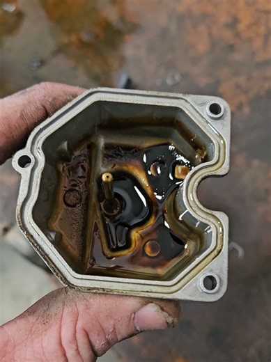 cleaning out some carburetor chocolate #atv #powersports #carb #honda #3wheeler