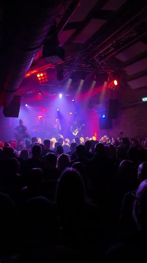 Es ist Freitag. Da kann man sich mal schön die Rinne verzinken. Schönes Wochenende #böhseonkelz