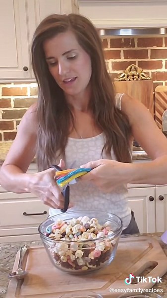 Unicorn Snack Mix Recipe for Kids | Fun Party Snack Ideas