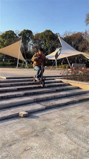 Can the J11 Electric Scooter Handle Stairs? 😳 | 7-Level Suspension Shock Test