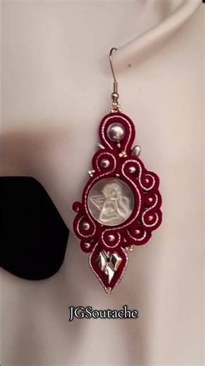 Angyal sujtásfülbevaló #jgsoutache #jewelry #earrings #arttowear #soutacheearrings #angel