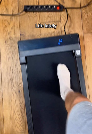 Set one goal. Execute daily. Stay consistent. No excuses. Just discipline. Constant motion. Constant growth. #winterarc #fitnessinspiration #runtok #marathon #runner