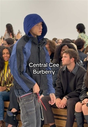#centralcee fa il suo debutto in passerella allo show P/E di @Burberry nell’ultimo giorno della #LFW