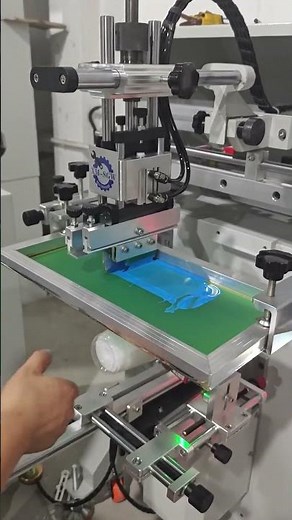 Semi-automatic multi-color screen printing machine