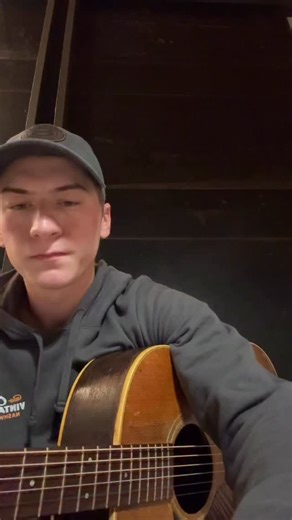 Sam Barber | “Pyro” - Kings of Leon | Instagram