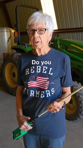 Granny’s SECRET joke 😉 #tips #granny #hotbody | Gatlin Didier