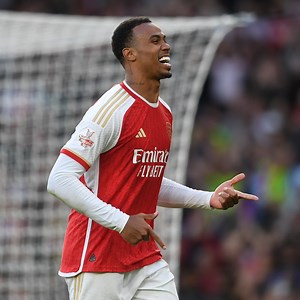 Gabriel wins it 🙌 | Arsenal