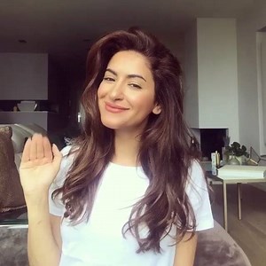 Super neat trick on how to create a big bun 🙆🏻💘 Check out our Luxy Hair blog for more hair buns tutorials xo Video by @sarahangius | Luxy Hair