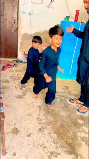 Special effects Animated train that stops when you wave #2