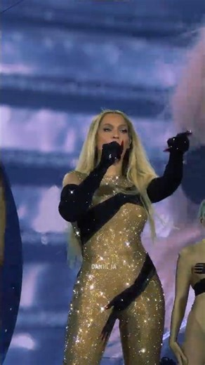 Move out the way! (renaissance world tour live at barcelona) #beyonce #rwt #renaissance #barcelona