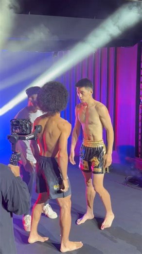 ONE周五格斗夜69 苗奥琦vs奥斯曼诺夫 赛前对视