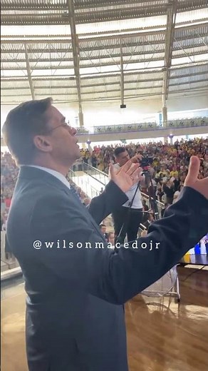 Agnus Dei - Tu és Santo, Santo, é o Senhor, Deus Poderoso, digno de louvor, digno de louvor, Aleluia