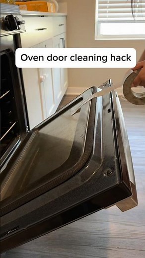 Here’s an easy trick to finally clean the gunk between your oven door glass ✨