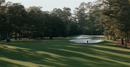 Every Hole at Augusta National - No. 1, Tea Olive