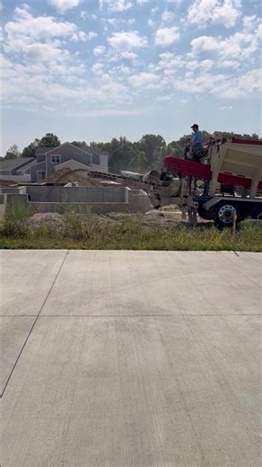 🚛💥 Gravel Cannon! Watch this truck slingshot rocks like a boss! #ConstructionLife #Satisfying