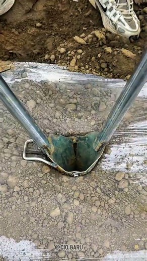 Efficient Way to Plant Seedlings Using This Handheld Planting Tool