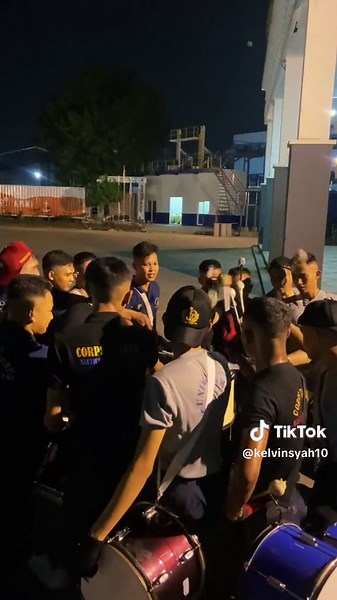 WE BORN TO BE A FOX 🦊