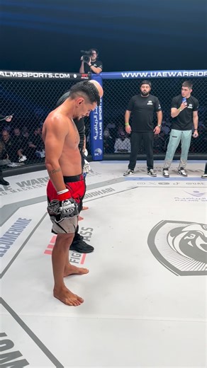 RPLAYTHAI on Instagram: "Podem questionar meus métodos, mas não podem questionar meus resultados. Nunca será por dinheiro ou fama. Meu único objetivo é mudar a vida dos meus. O @ratinhomma_ é o cara que faz o time funcionar eu sou o cérebro ele o coração, mas ele não é fácil. Um cara difícil, rabugento e personalidade forte porém trabalhador o exemplo de tudo que acontece dentro daquela academia. Eu prometi 21V-10D colocava em uma boa liga ele me desobedeceu 3 vezes pelo sonho de lutar internaci