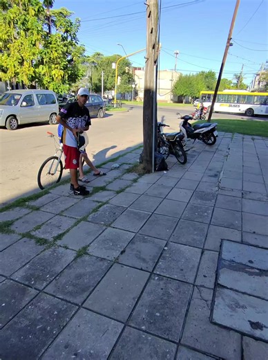 Compré 3 gorras en un día margen de ganancia del 100% seguimos haciendo negocios gracias a todos por apoyarnos .