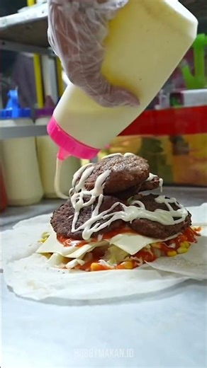 Challenge the spring roll seller to make the biggest one, can you do it?