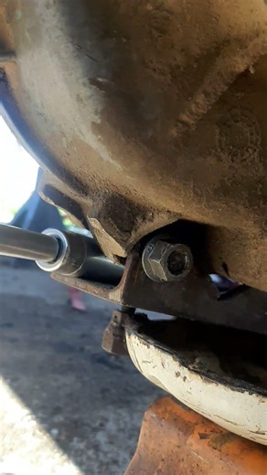 Useing the transfer case jack adapter