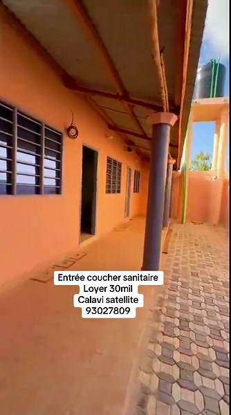 Entrée coucher : 30.000 Avance : 3 mois Caution Eau : 30.000 Compteur à Carte SBEE Frais pour le compteur : 10.000 non remboursable Frais d’ordure et de fosses : 1.000/mois