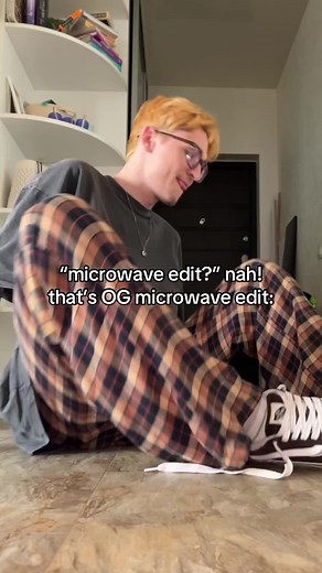 Creative Microwave Edits: Slow Dancing in The Dark