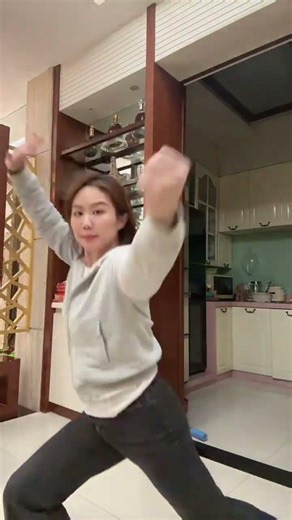 Chaoshan Kung Fu Min learns from Bruce Lee s predecessors side kicksfastaccuratehard Sever