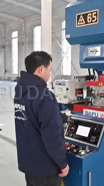 High speed Razor barbed wire making machine #razorwire #barbedwire #wiremachine #manufacturing #factorylife #metalworking #wirefence #securityfence #industrialmachine #heavymachinery #manufacturingprocess #engineering #automation #machinework #factorytour #welding #刀片刺绳机 #mechanicalengineering #industrialdesign #cncmachine #madewithmachine #satisfyingvideos #机械制造 #工厂生产