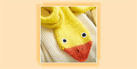 Knit a cute duckling scarf with this free pattern